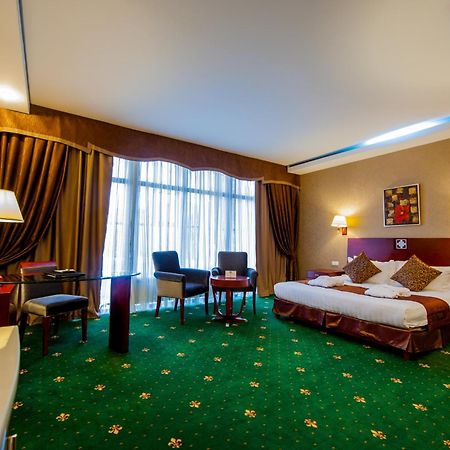 Goldman Empire Hotell Astana Rum bild