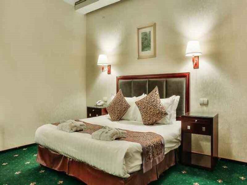 Goldman Empire Hotell Astana Exteriör bild