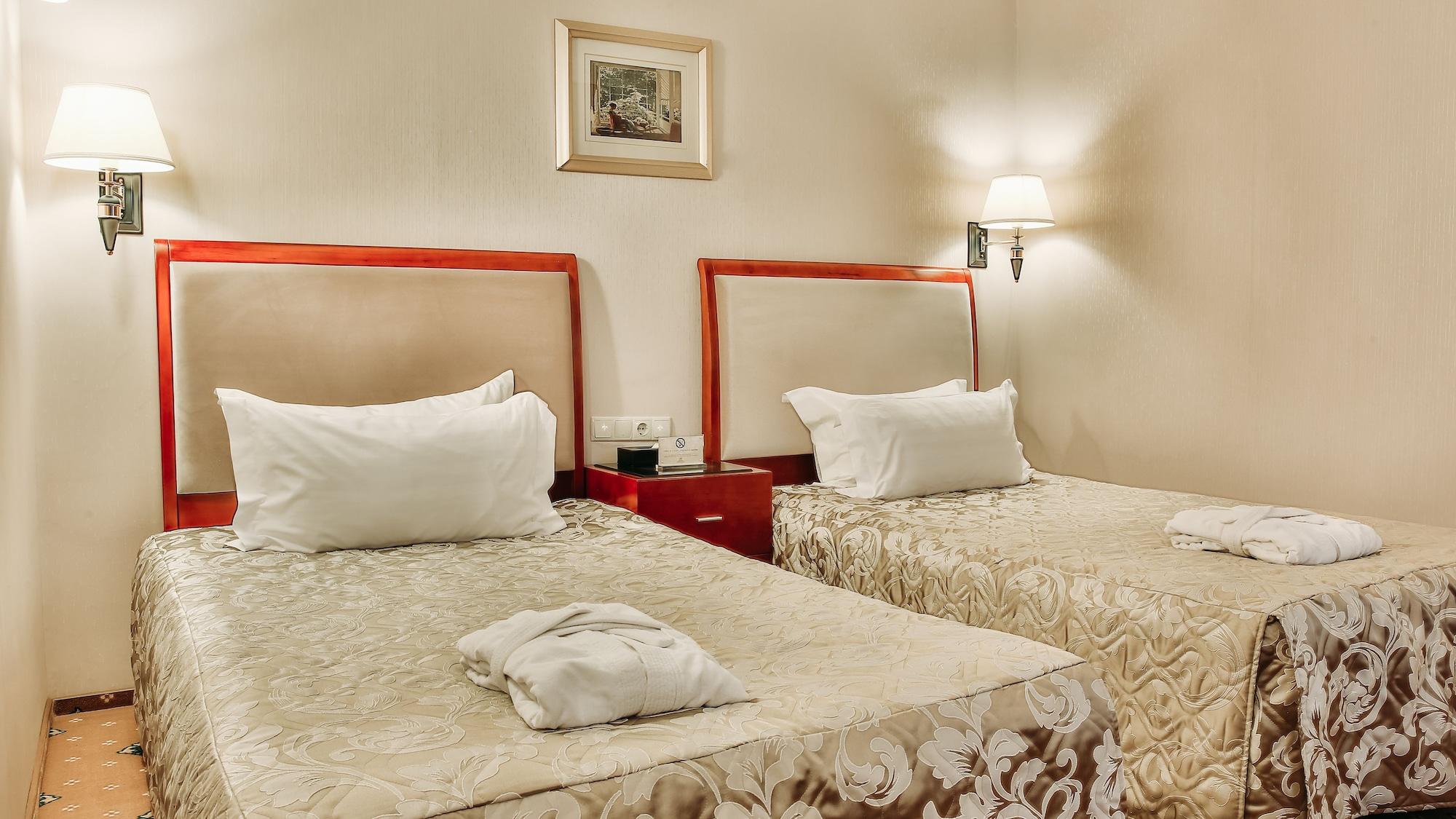 Goldman Empire Hotell Astana Exteriör bild